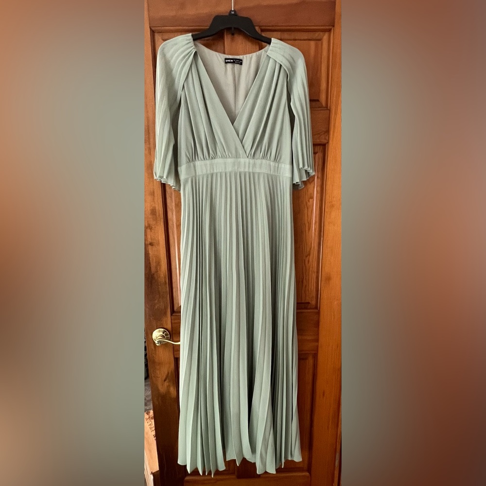 Cape dress brand new.